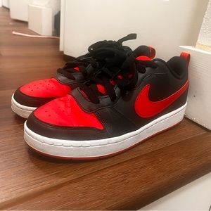 Nike 7Y Kids shoes red and black